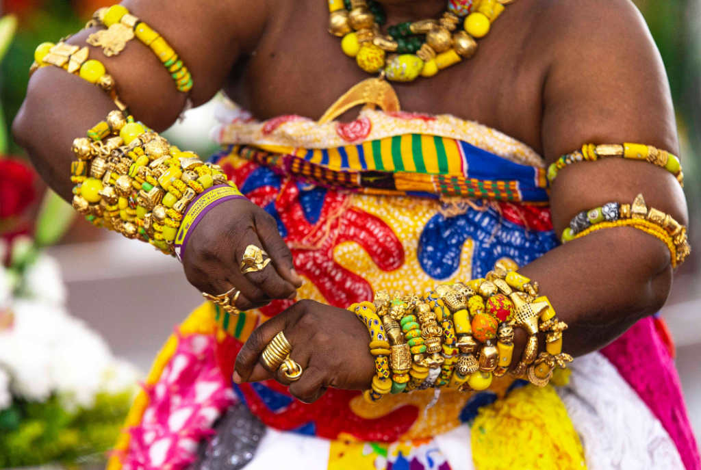 woman in Ghanaian traditional dress